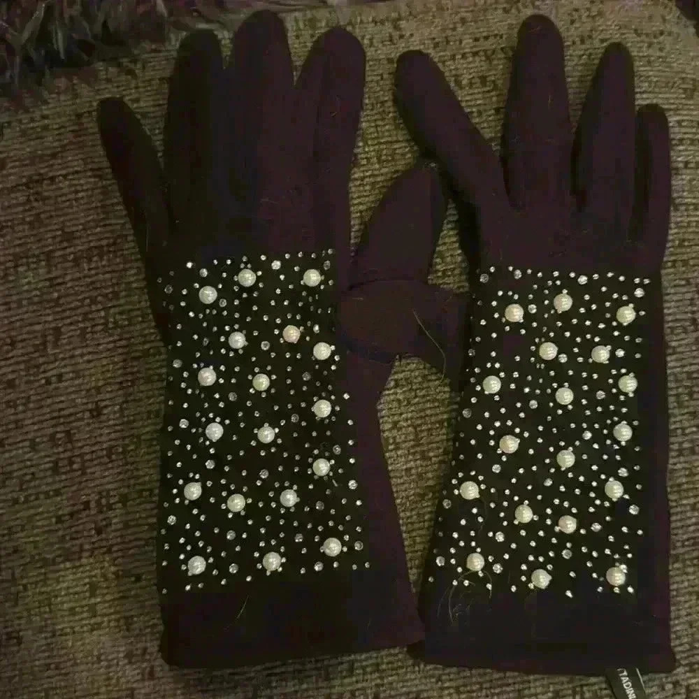Bedazzled gloves